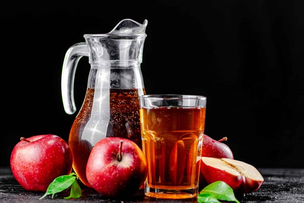 Comment concevoir une étiquette de jus de pomme attrayante ?