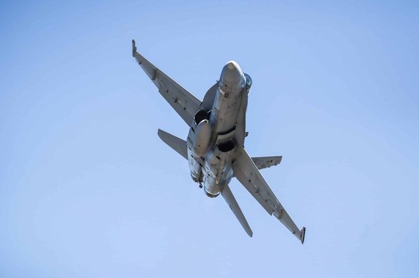 Pourquoi AMD est moins cher que Intel ?